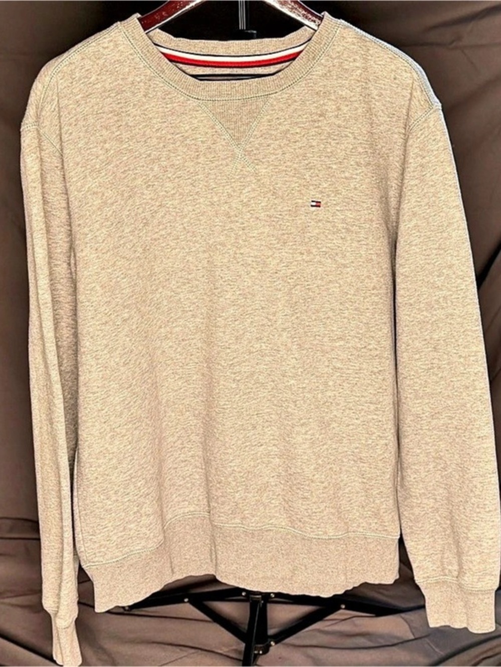 Tommy Hilfiger Essential Flag Logo Crewneck Sweatshirt Hethered Gray Sweatshirt